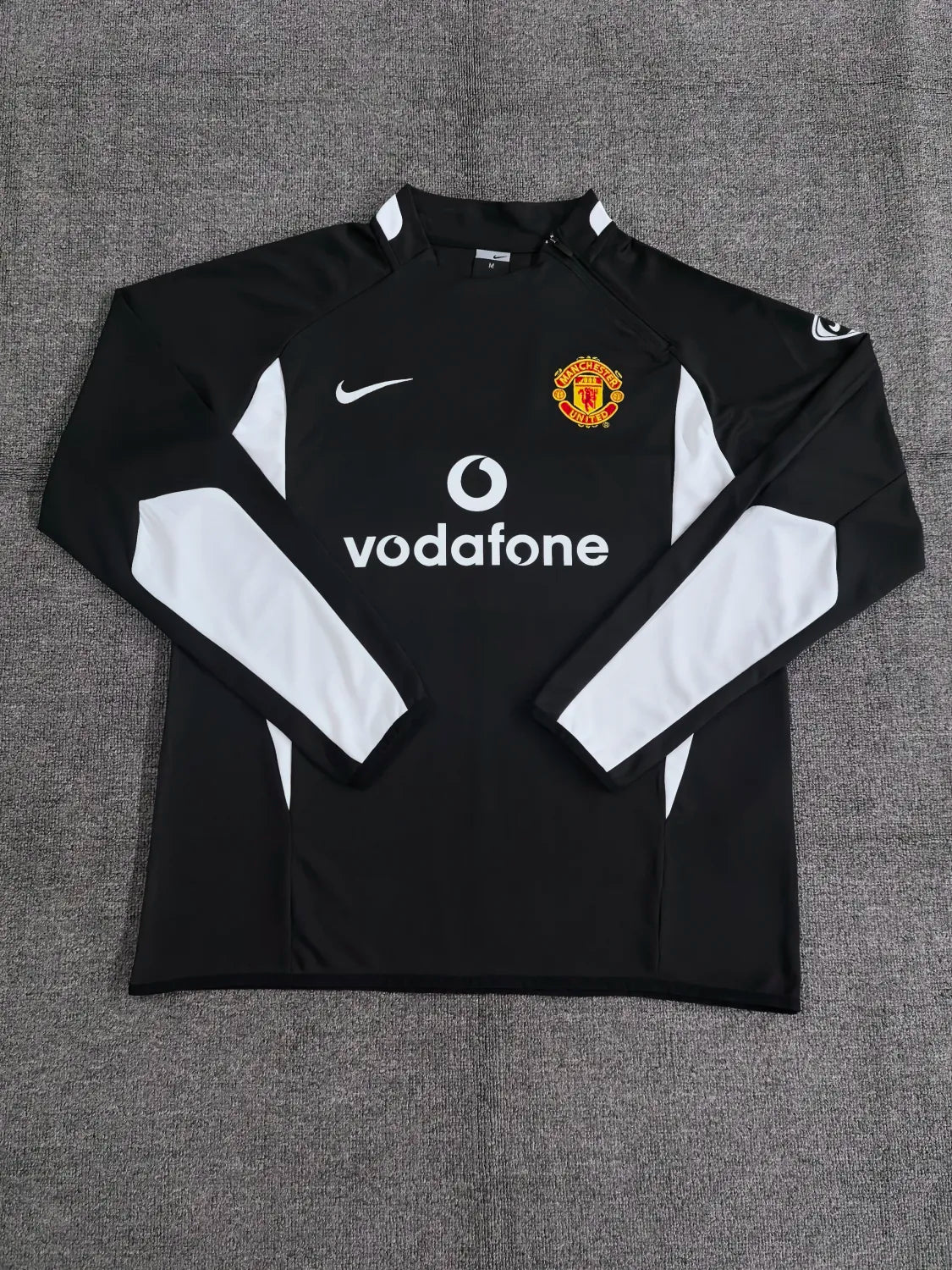 02-03 Manchester United Black Retro Training Suit - Top Only