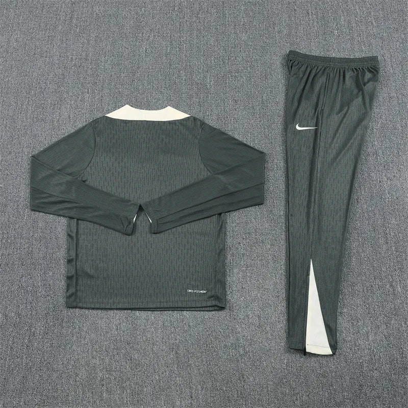25-26 Chelsea Player Training Suit