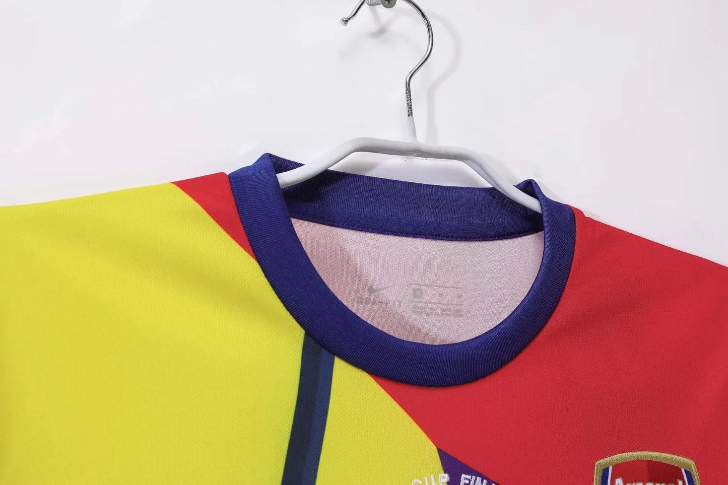 Arsenal Commemorative Edition Kit Retro 2014