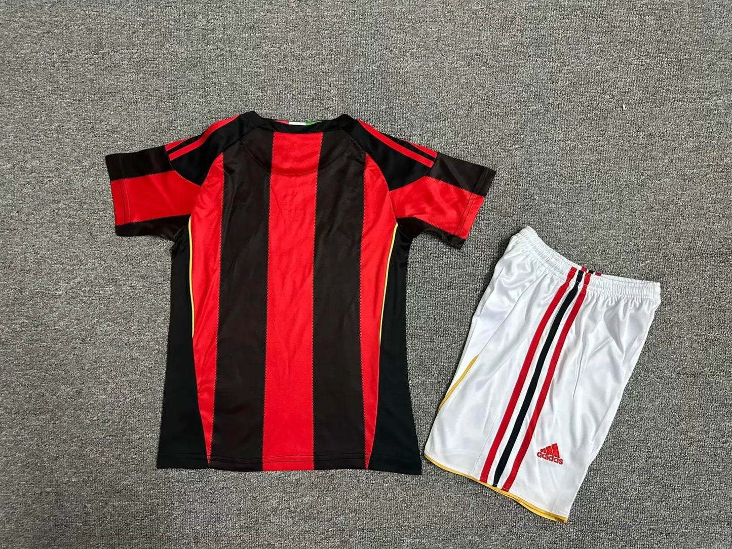 10-11 AC Milan Home Kids Kit