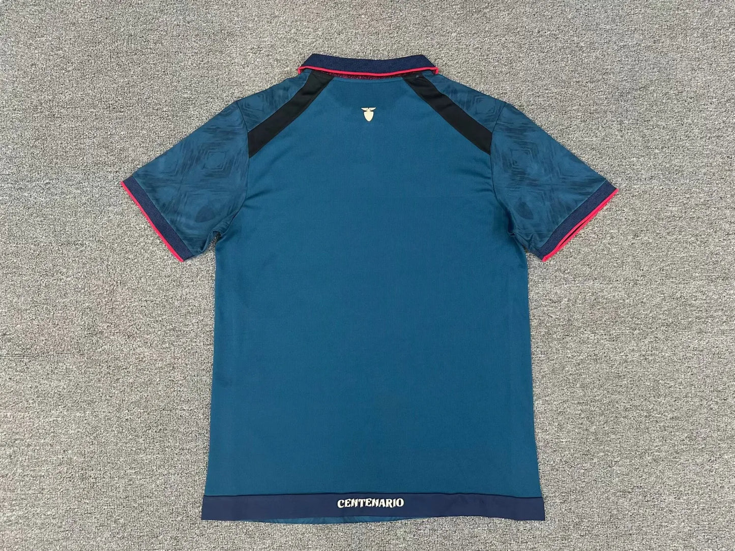 Ecuador Away Kit Fans 2025