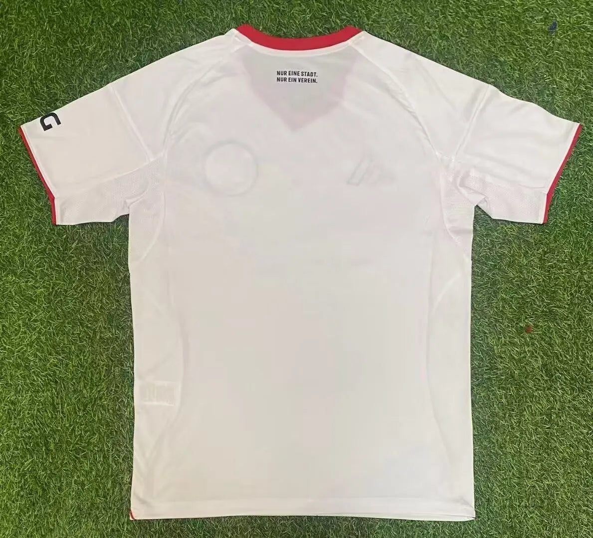 25-26 Frankfurt Away Fans Kit