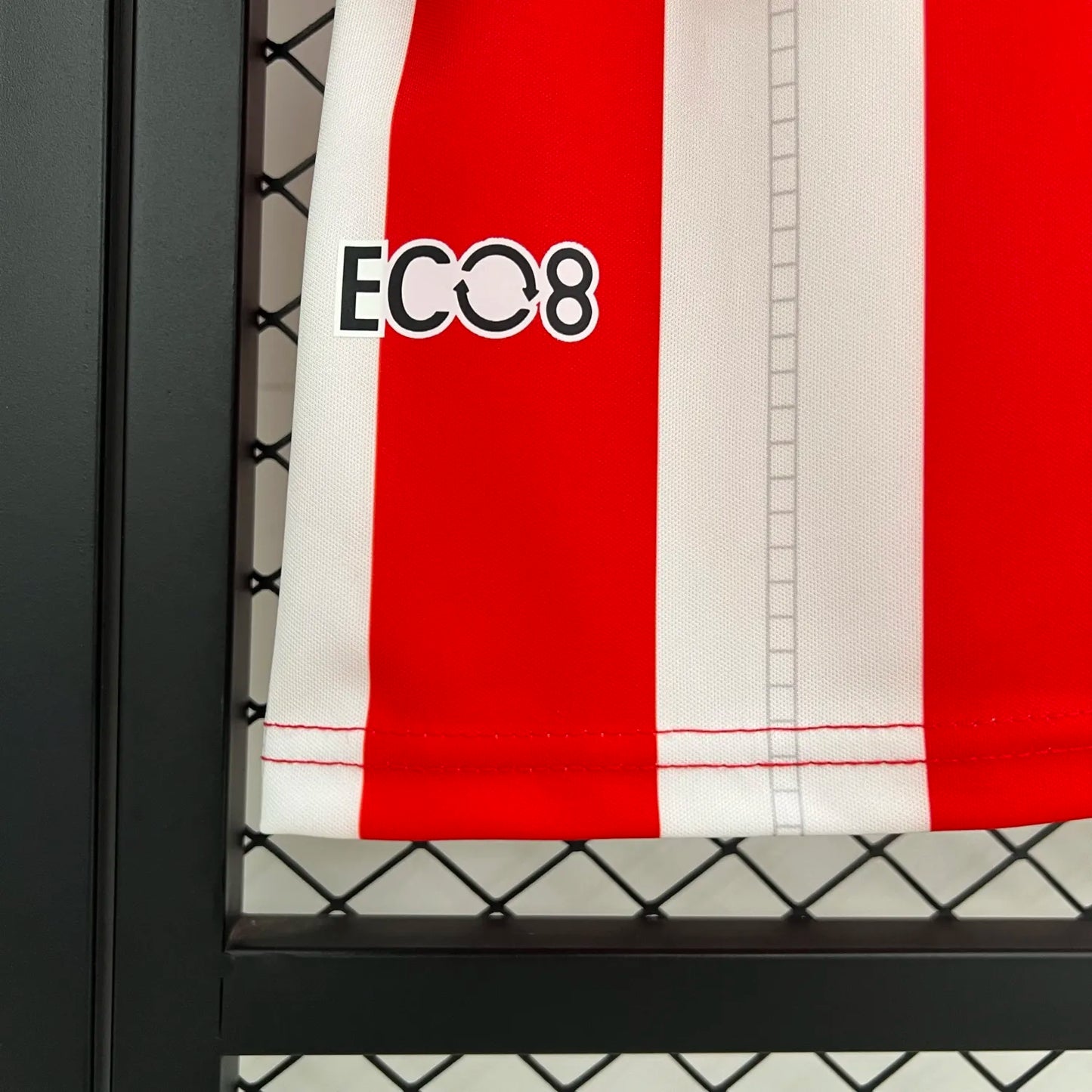 25-26 Sunderland Home Fans Kit