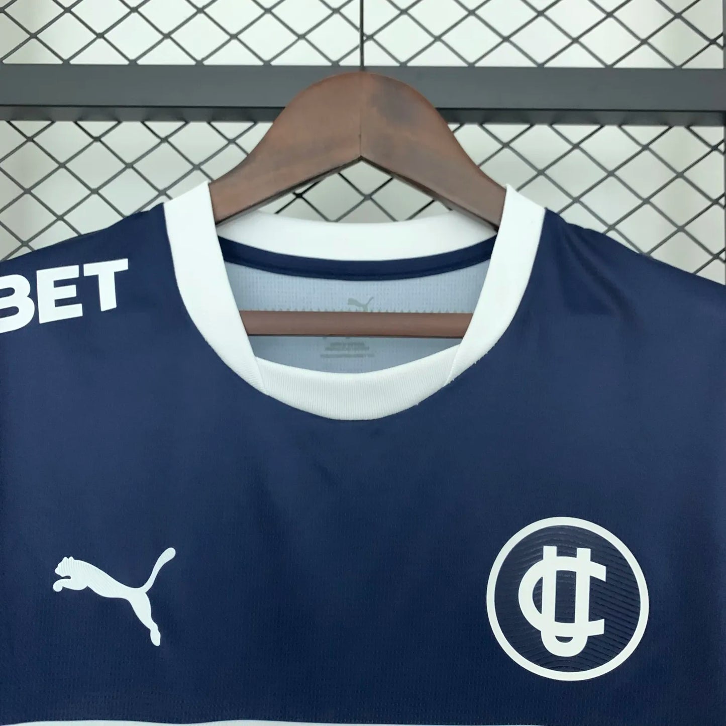 Universidad Catholic Away Kit 25-26