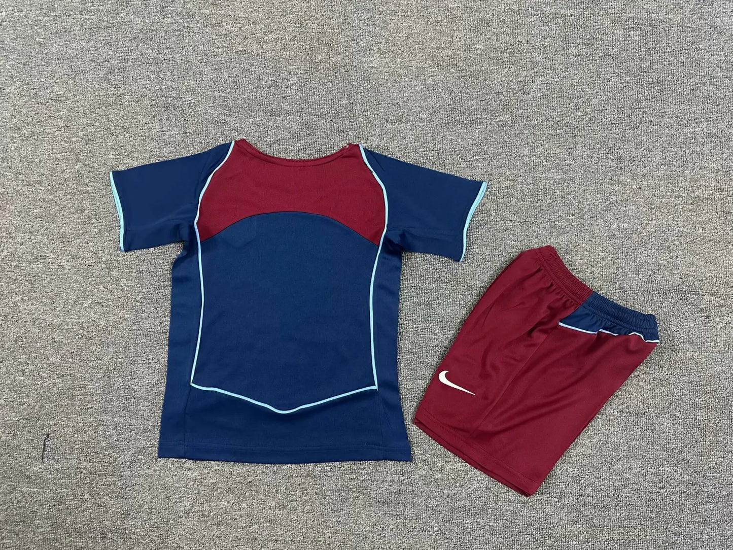 04-05 Atletico Madrid Away Kids Kit