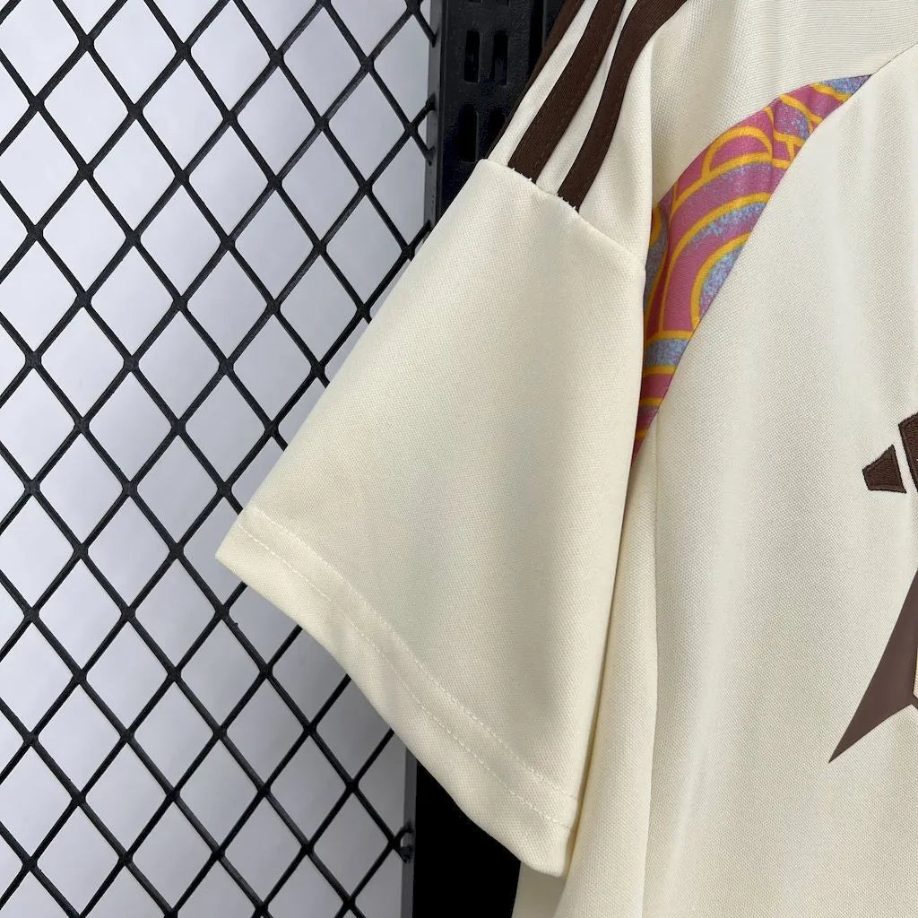 D.C. United Home Kit 25-26