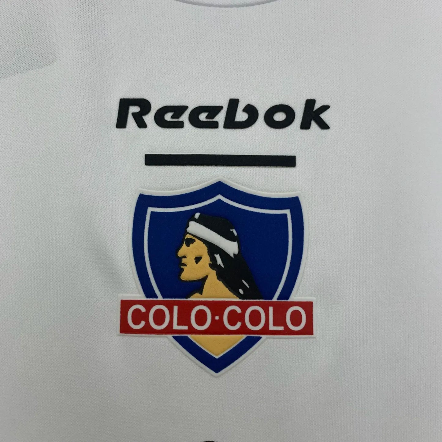 Colo Colo Home Kit Retro 2004
