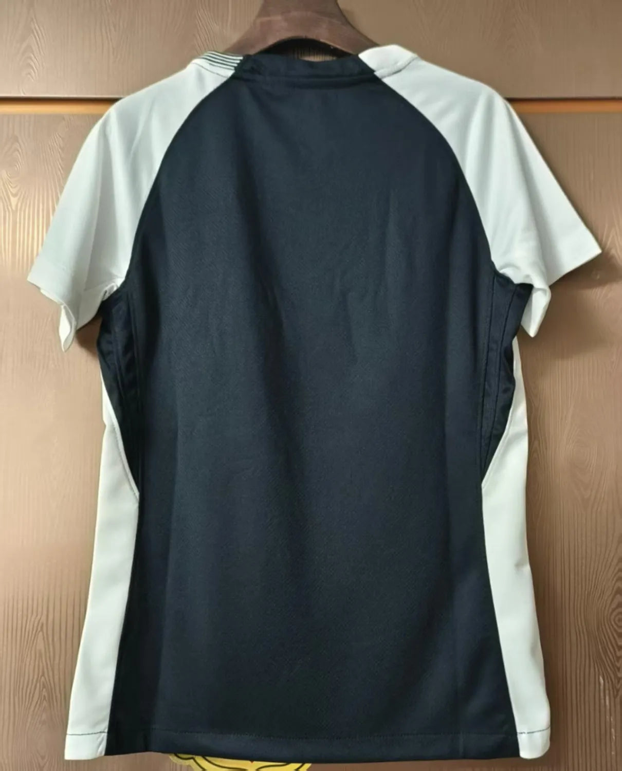 25-26 Corinthians Away Woman Kit