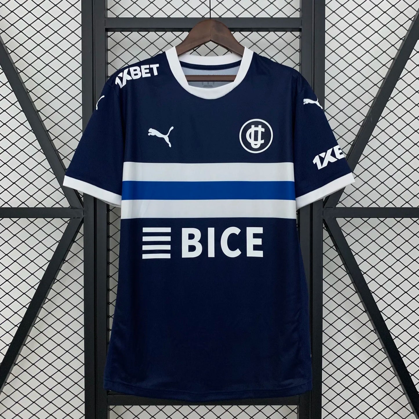 Universidad Catholic Away Kit 25-26