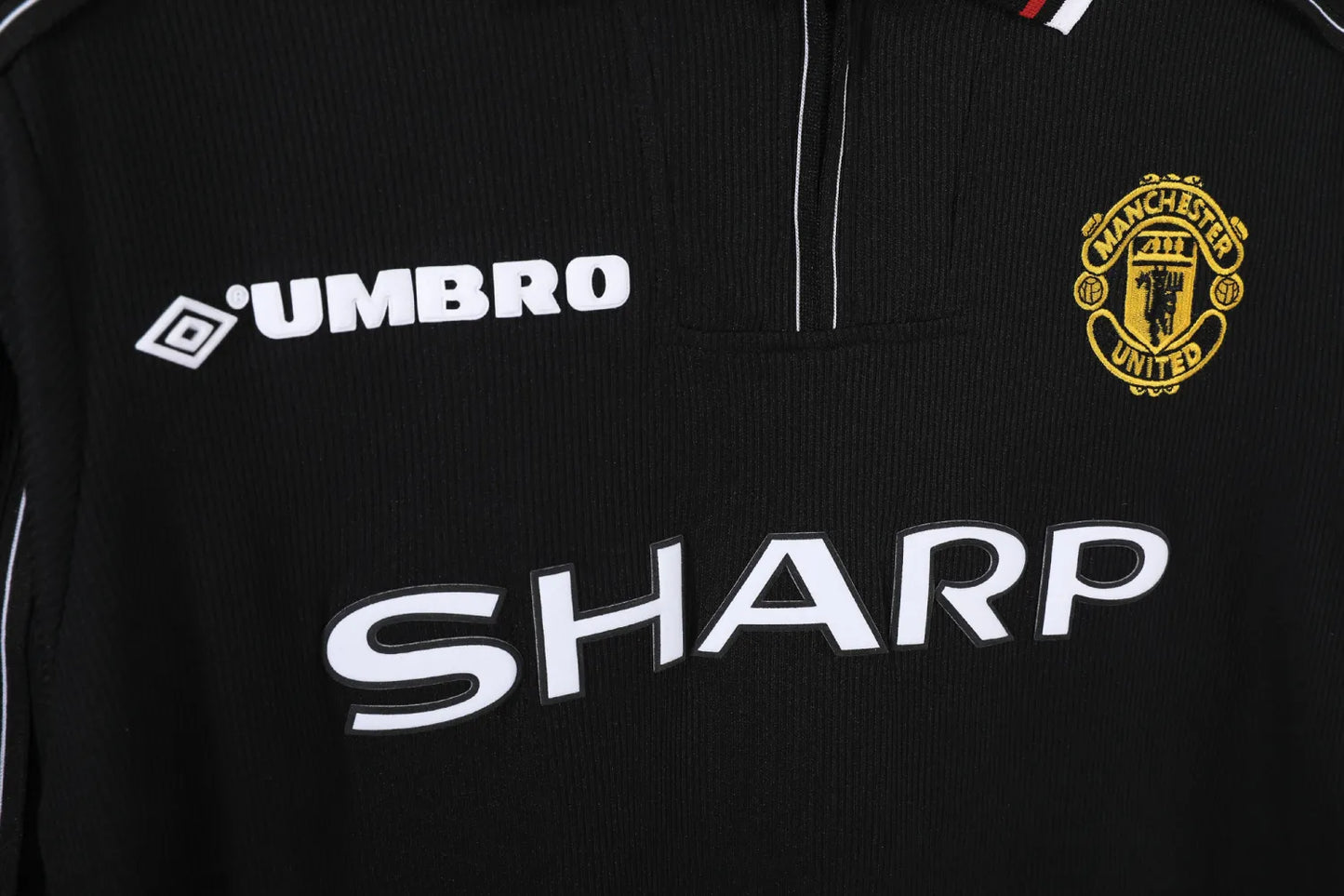Manchester United Black Long Sleeve Kit Retro 98-99