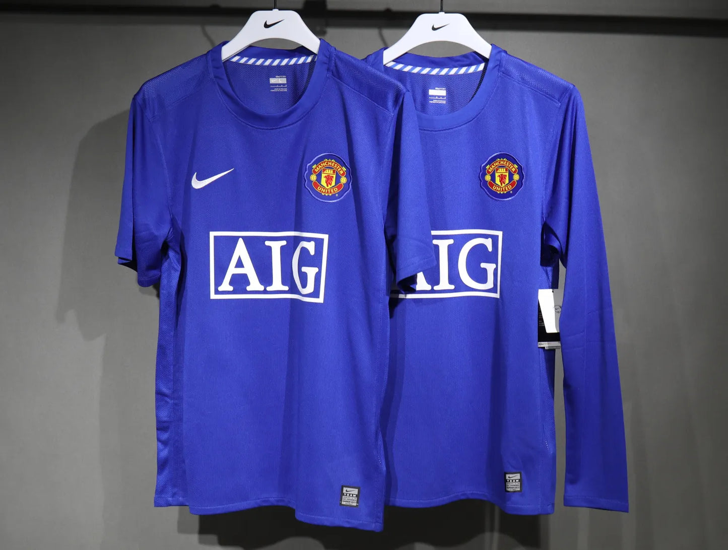 Manchester United Third Long Sleeve Kit Retro 08-09
