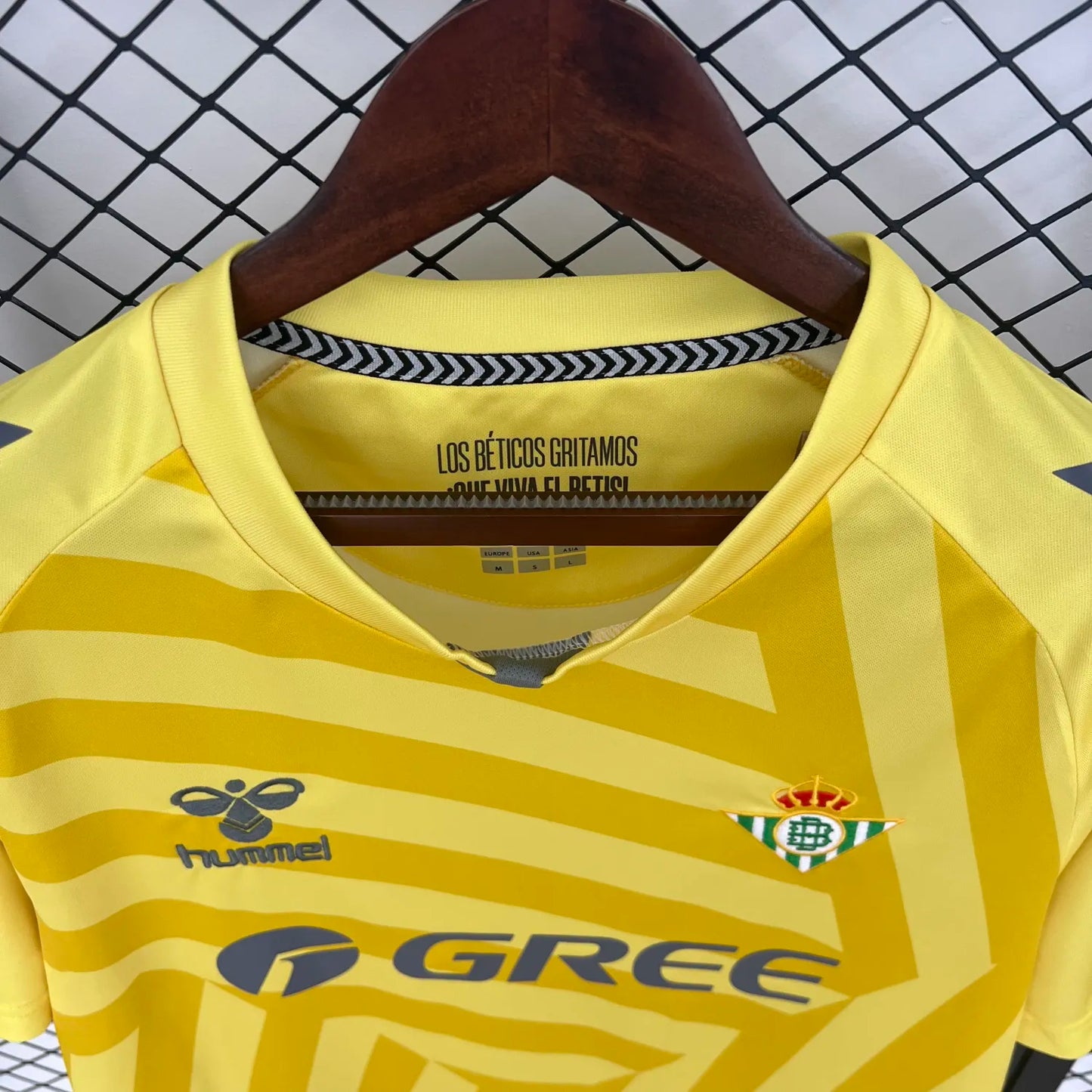 25-26 Real Betis Goal Keeper Yellow Fans Kit