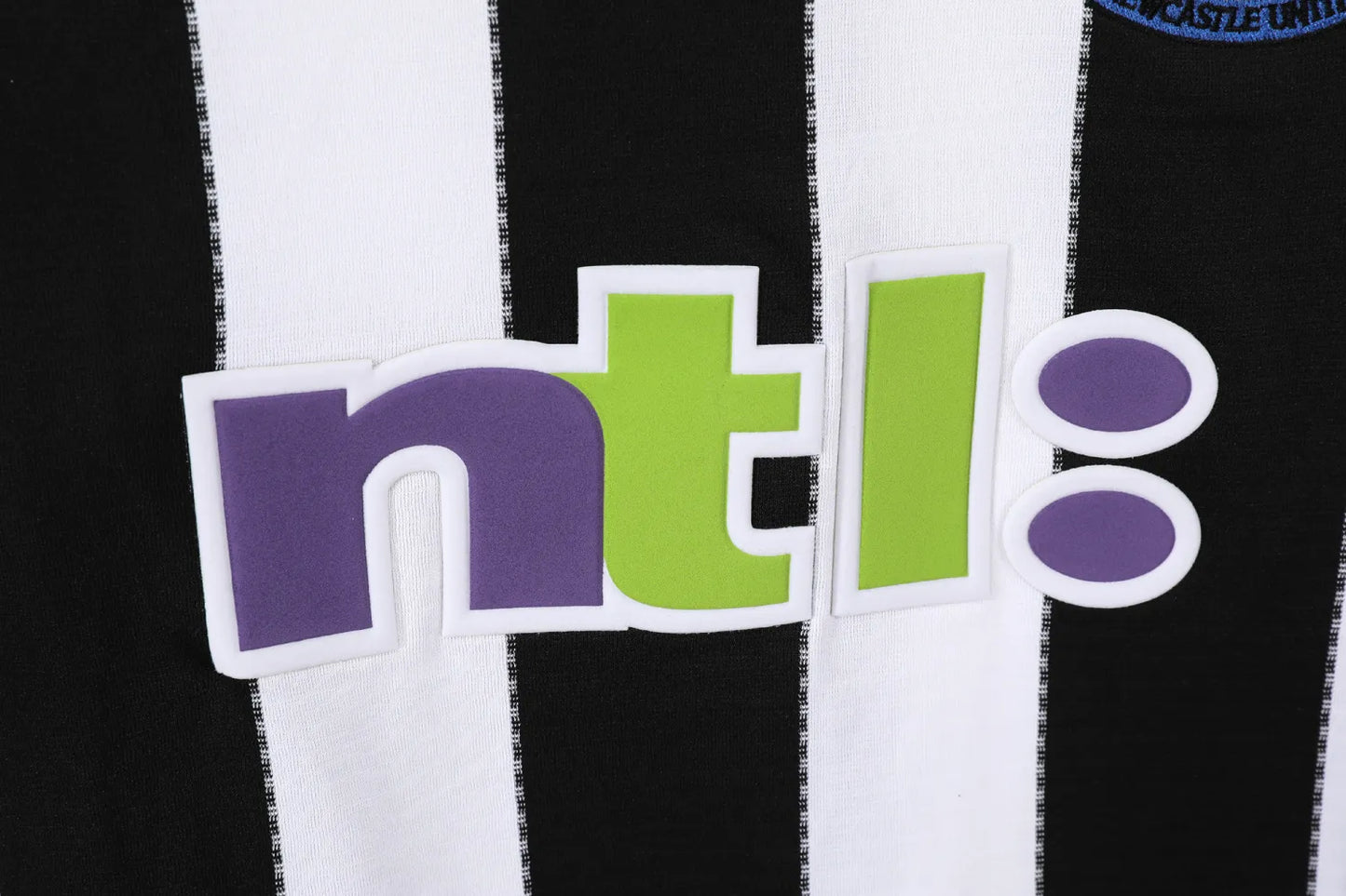 Newcastle United Home Kit Retro 2000-2001