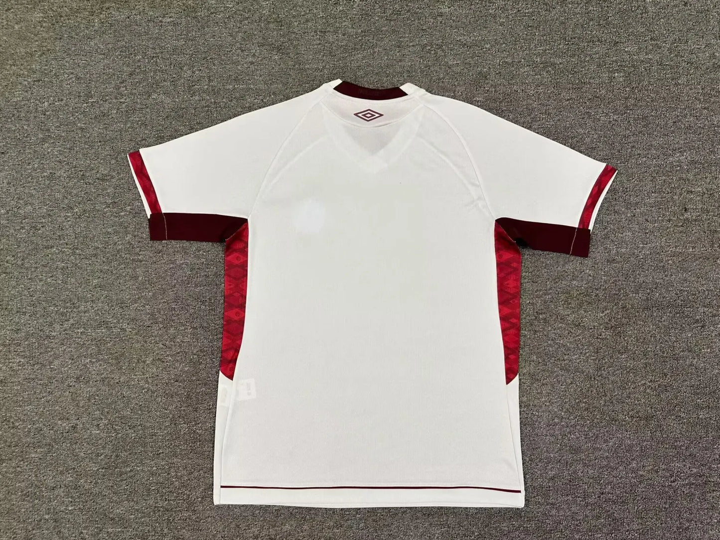 Lanus Away Kit 25-26