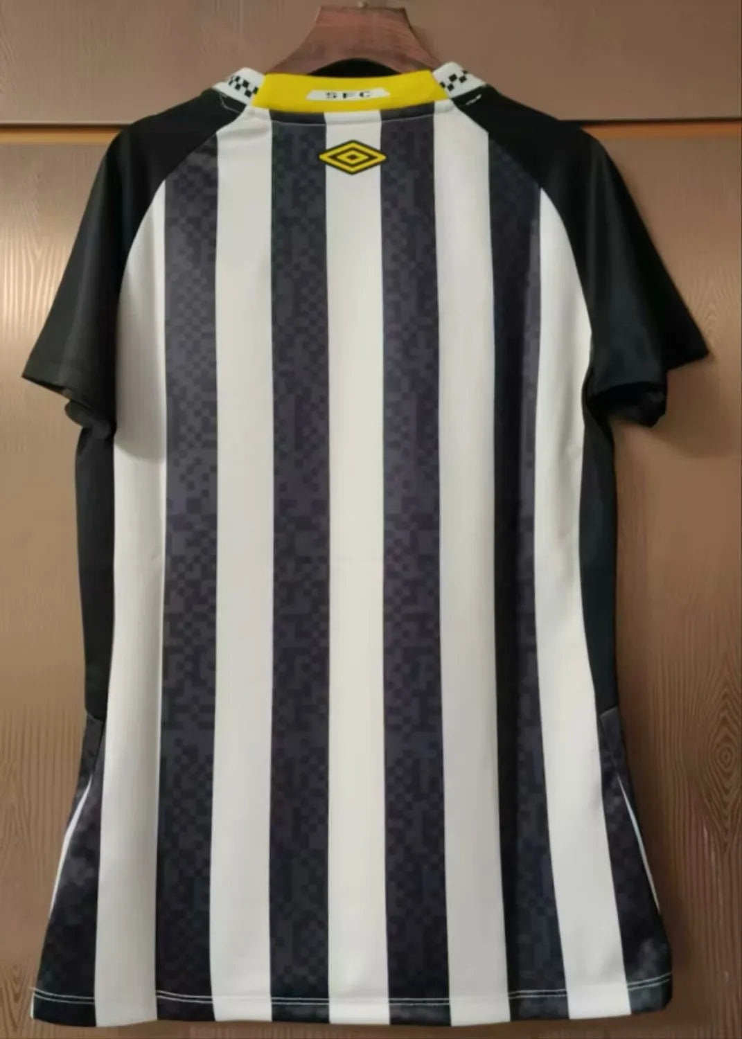 25-26 Santos Away Woman Kit