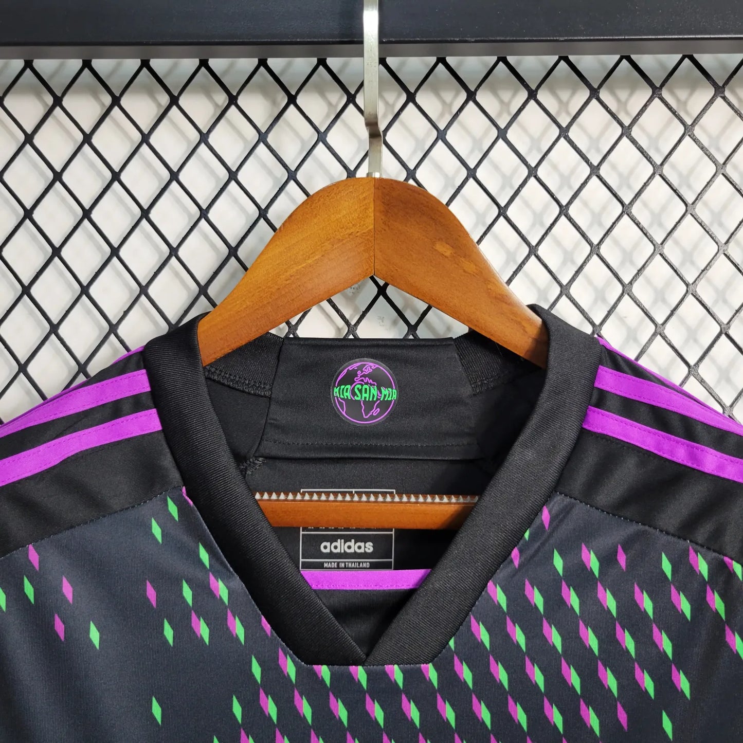 23-24 Bayern Munich Away Fans Jersey