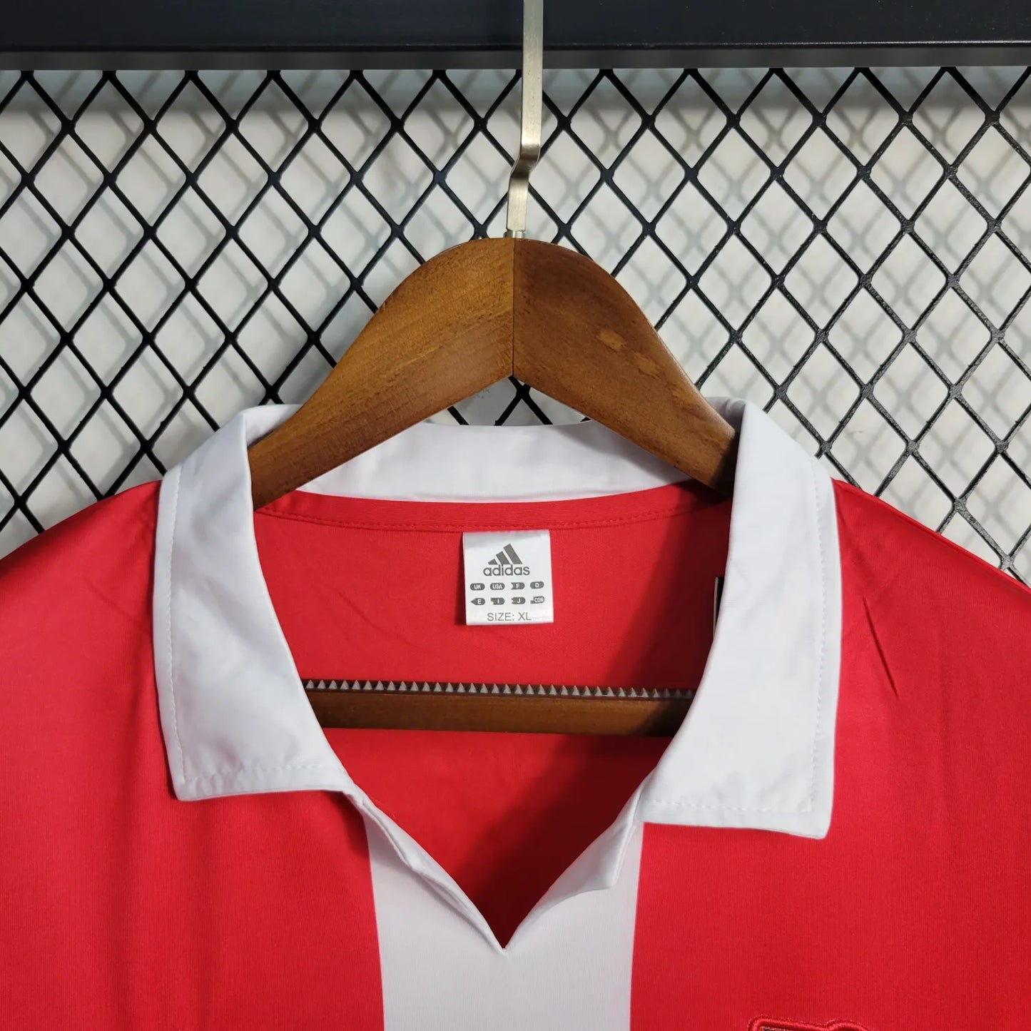 04-05 Benfica Red Retro Jersey