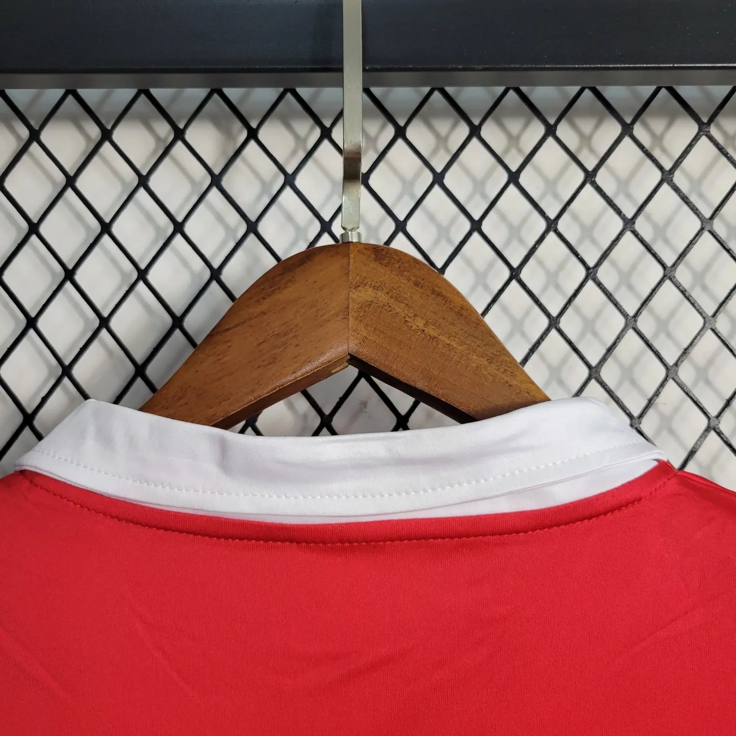 04-05 Benfica Red Retro Jersey