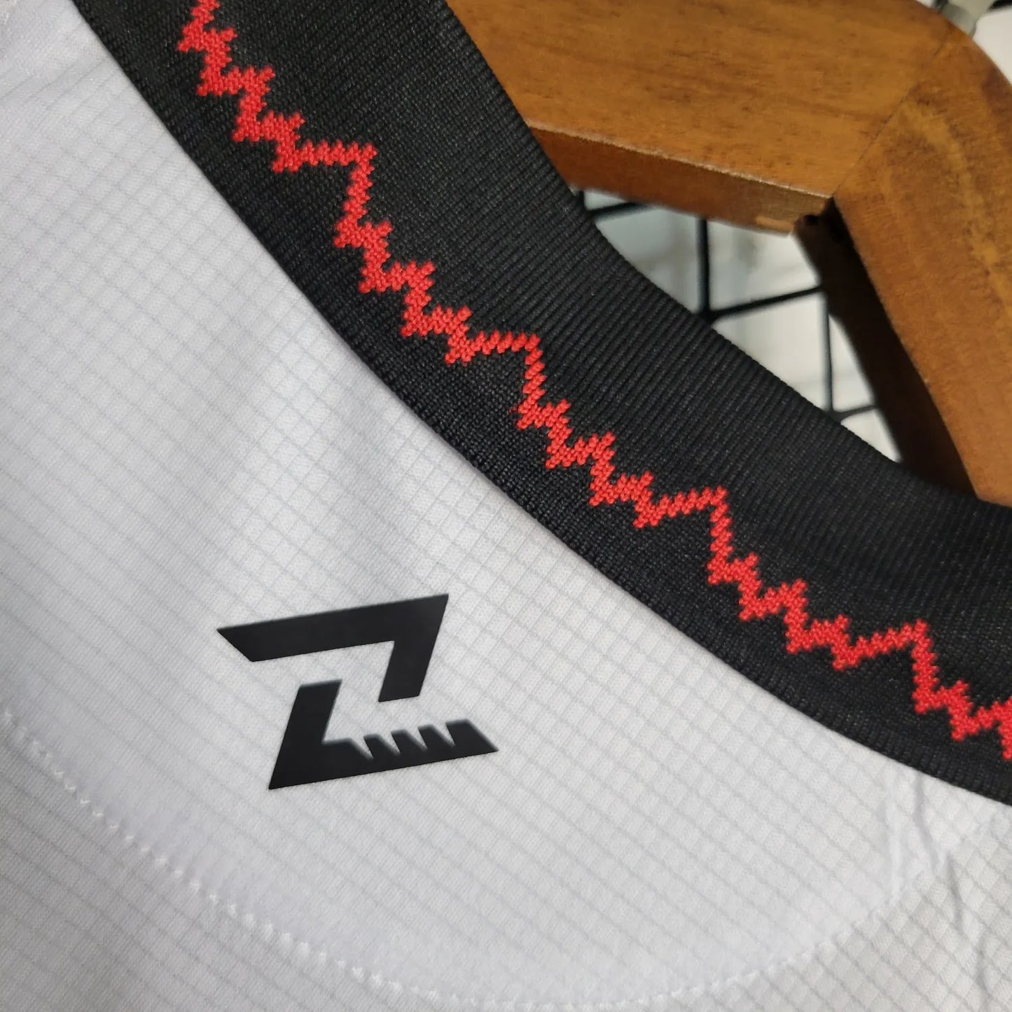 23-24 Vit?ria Away Fans Jersey