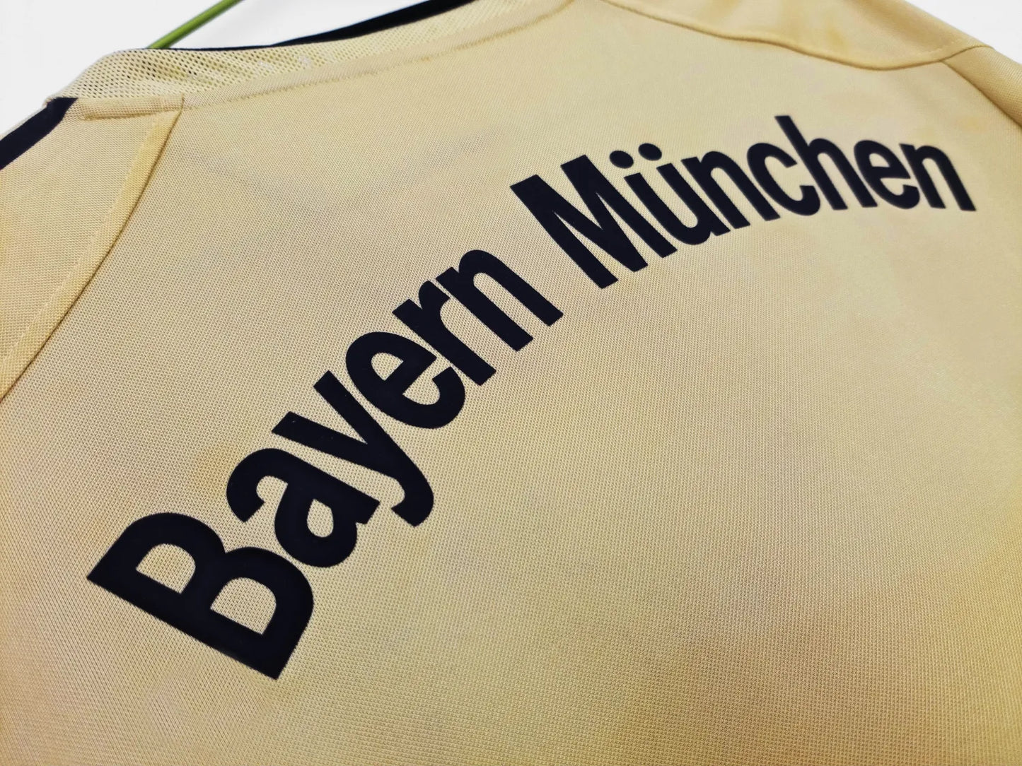 2004-05 Bayern Munich Away Retro Jersey