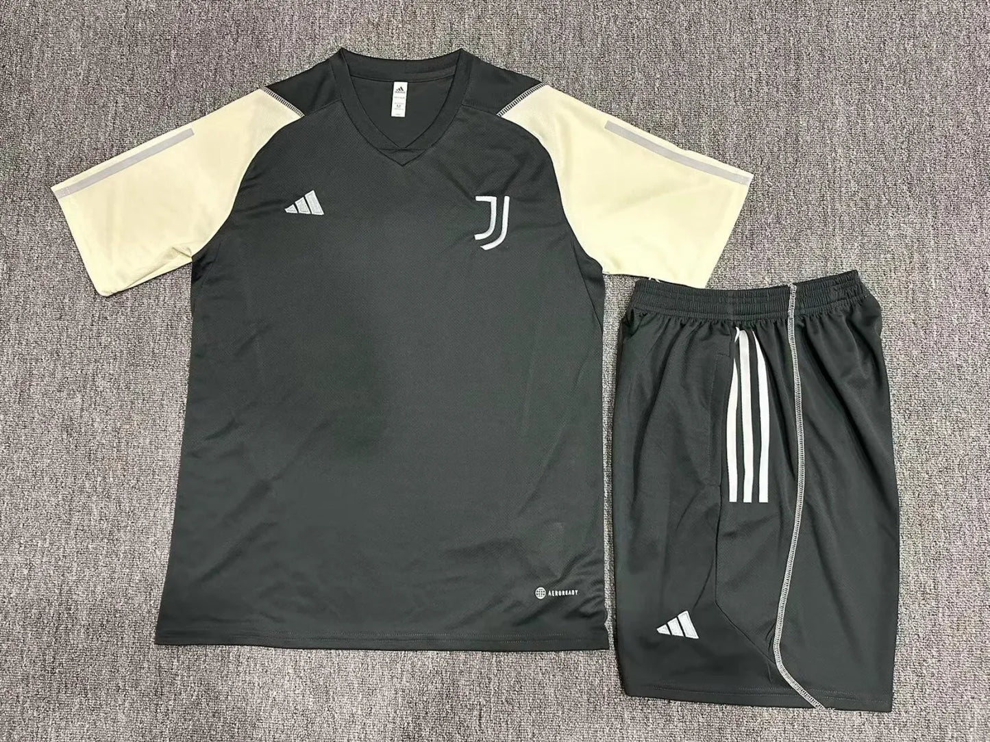 23-24 Juventus Short Sleeve Training Suit