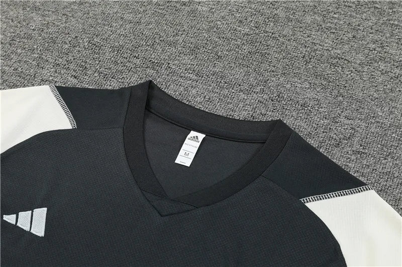 23-24 Juventus Short Sleeve Training Suit