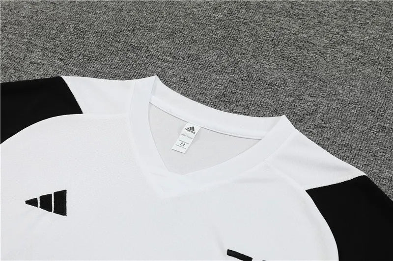 23-24 Juventus Short Sleeve Training Suit