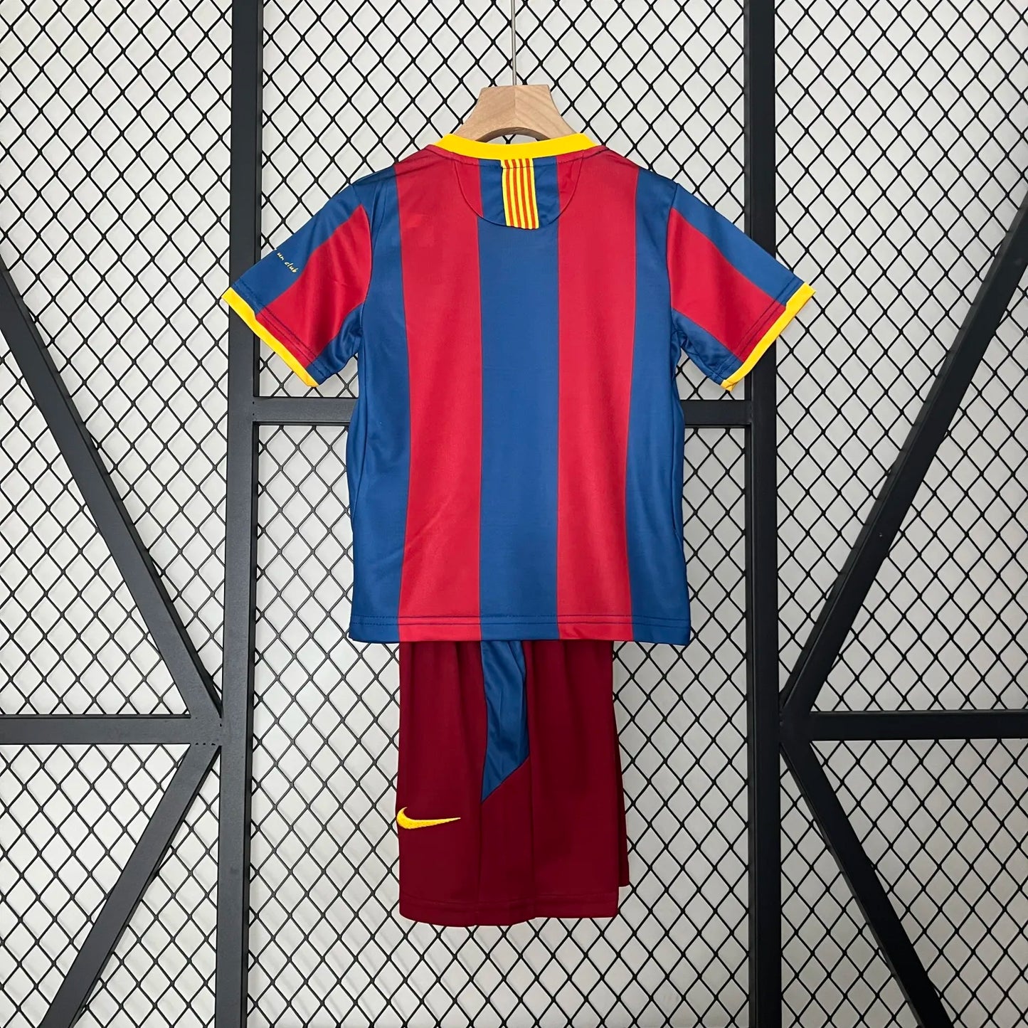 Retro10-11 Barcelona Home Kids Kit