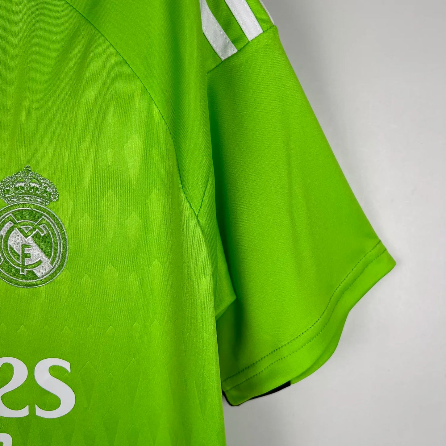 23-24 Real Madrid Goalkeeper Green Fans Jersey