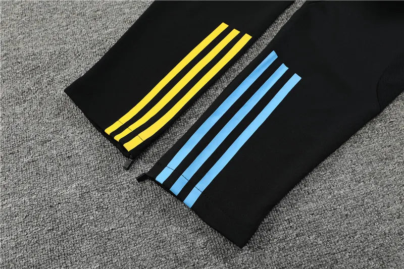 23-24 Manchester United Training Short Sleeve Suit