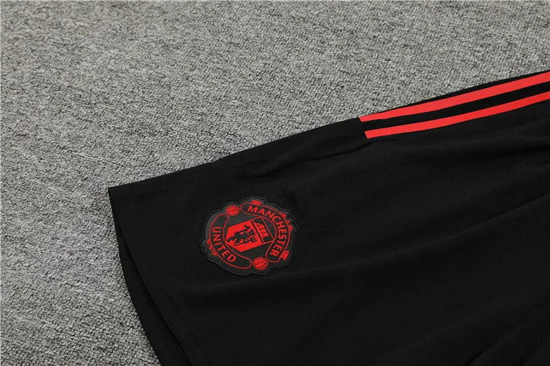23-24 Manchester United Training Short Sleeve Suit