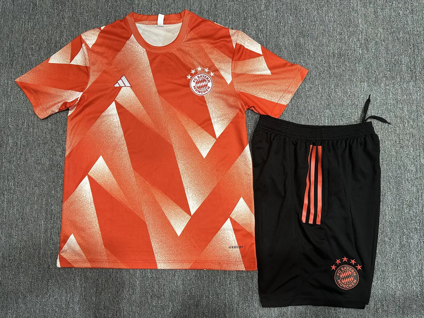 23-24 Bayern Munich Camouflage Training Short Sleeve Suit