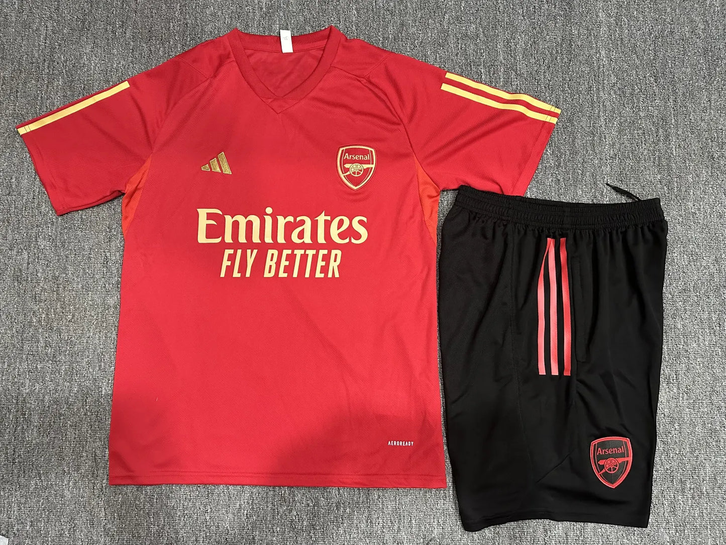 23-24 Arsenal Training Short Sleeve Suit