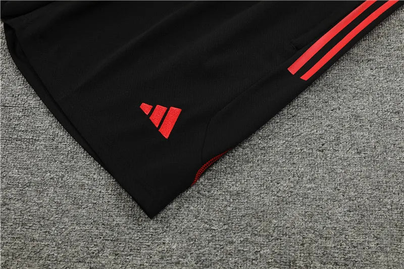 23-24 Manchester United Camouflage Training Short Sleeve Suit