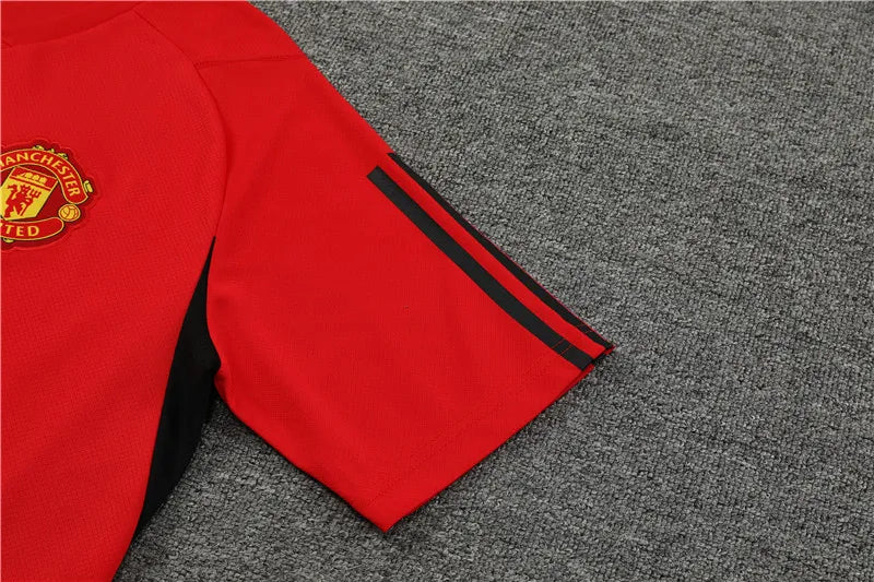 23-24 Manchester United Red Training Short Sleeve Suit