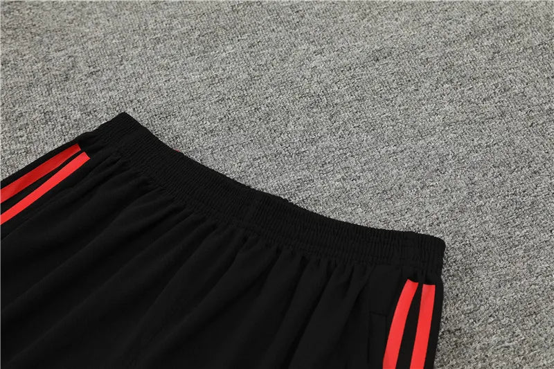 23-24 Manchester United Red Training Short Sleeve Suit