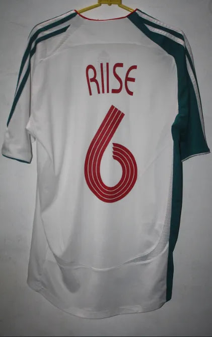 06-07 Liverpool Away Retro Jersey