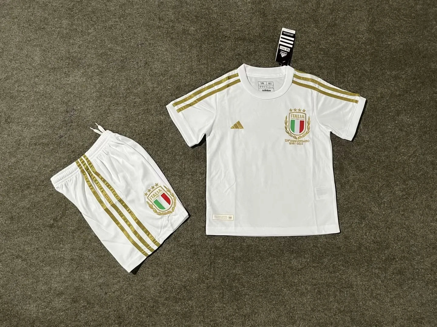 2023 Italy White Kid Kit