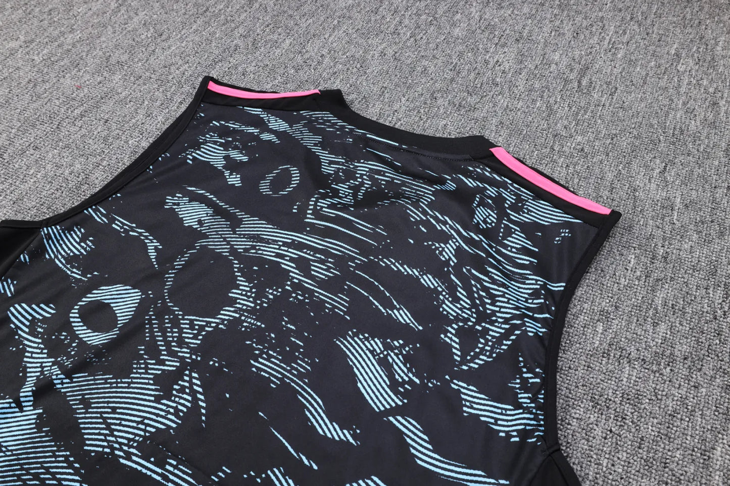 23-24 Arsenal New Black Training Vest Suit