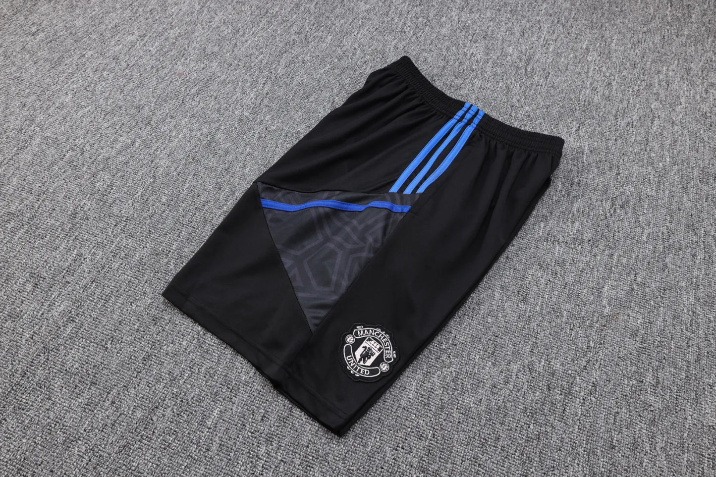 23-24 Manchester United Black Training Vest Suit