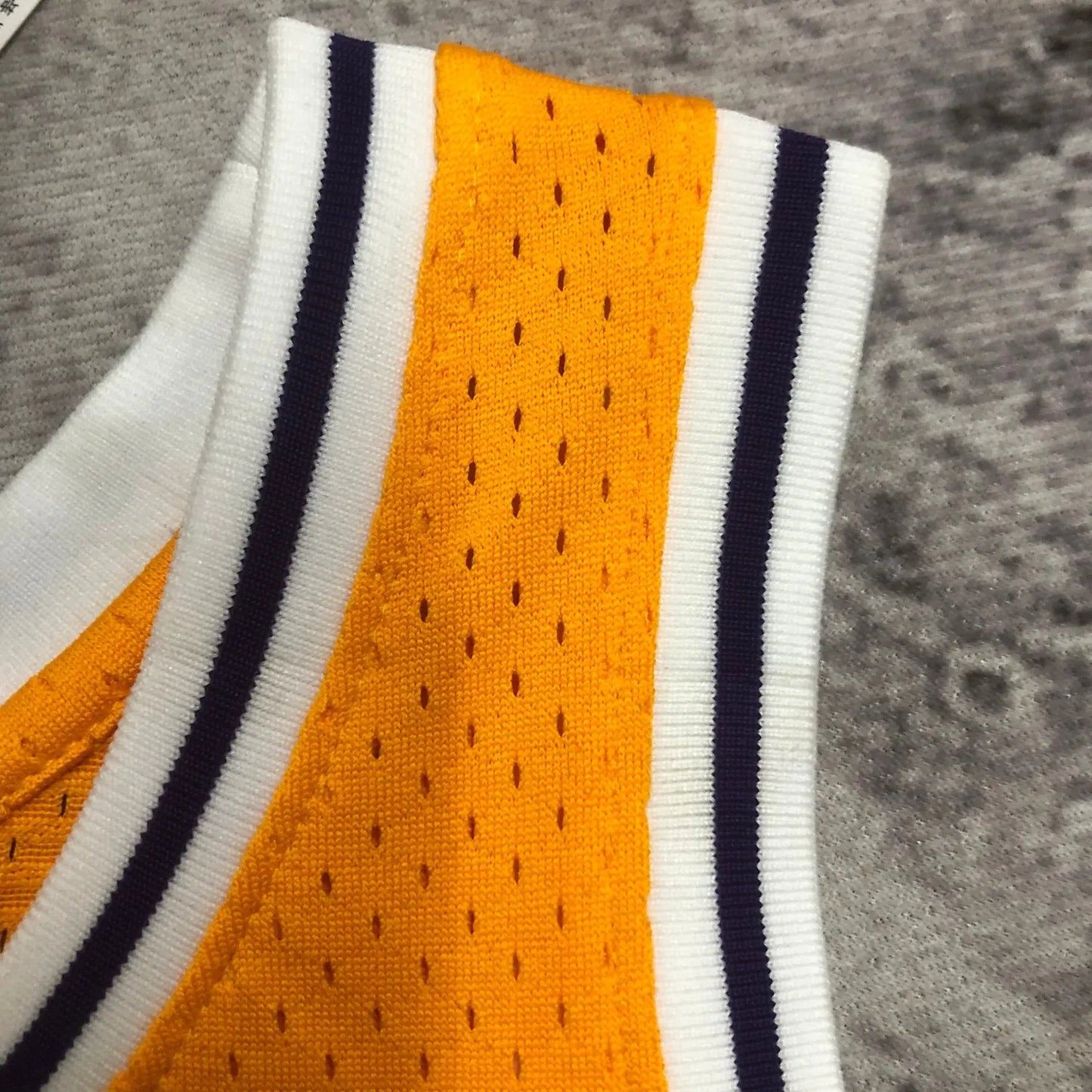 M&N 07-08 Lakers SW Yellow 24# Bryant