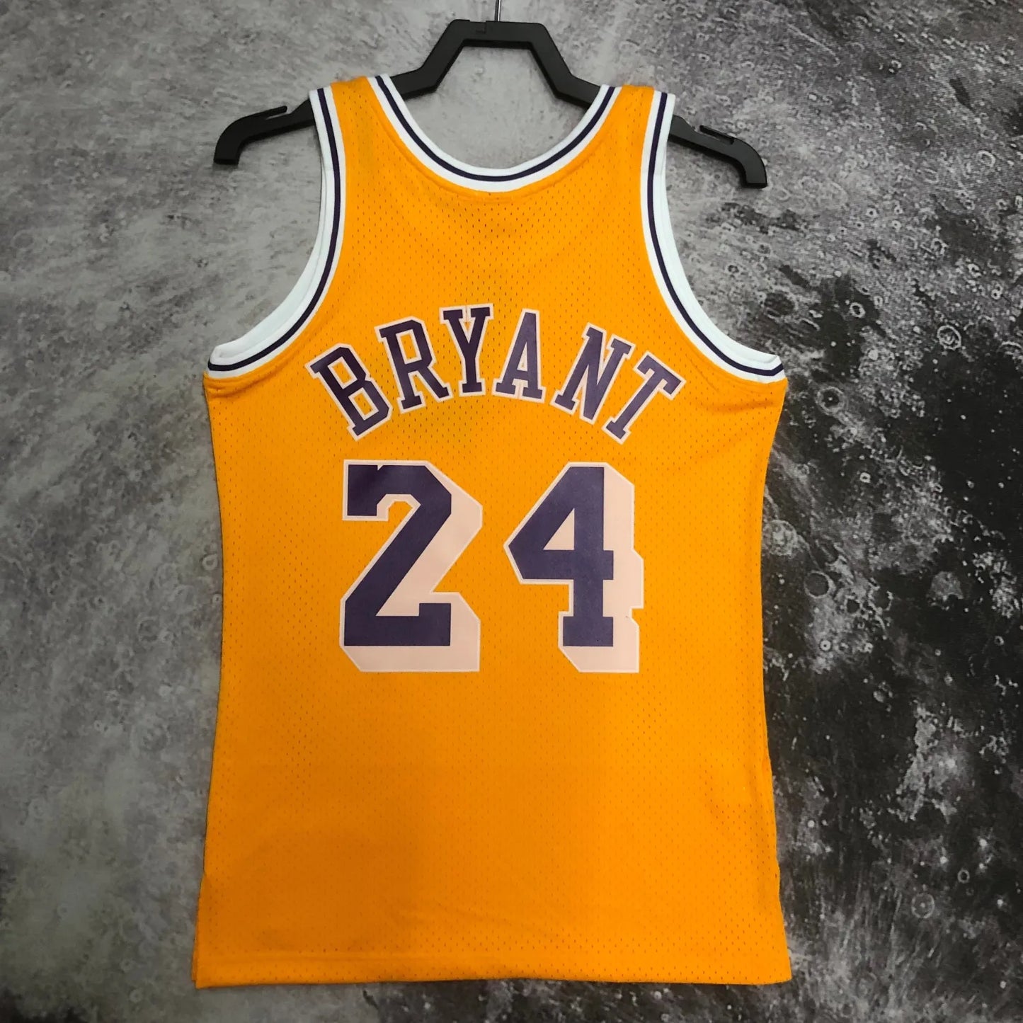 M&N 07-08 Lakers SW Yellow 24# Bryant