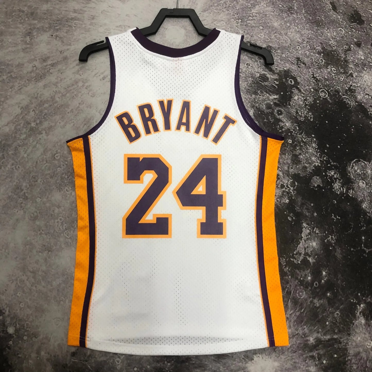 M&N 09-10 Lakers SW White 24#BRYANT