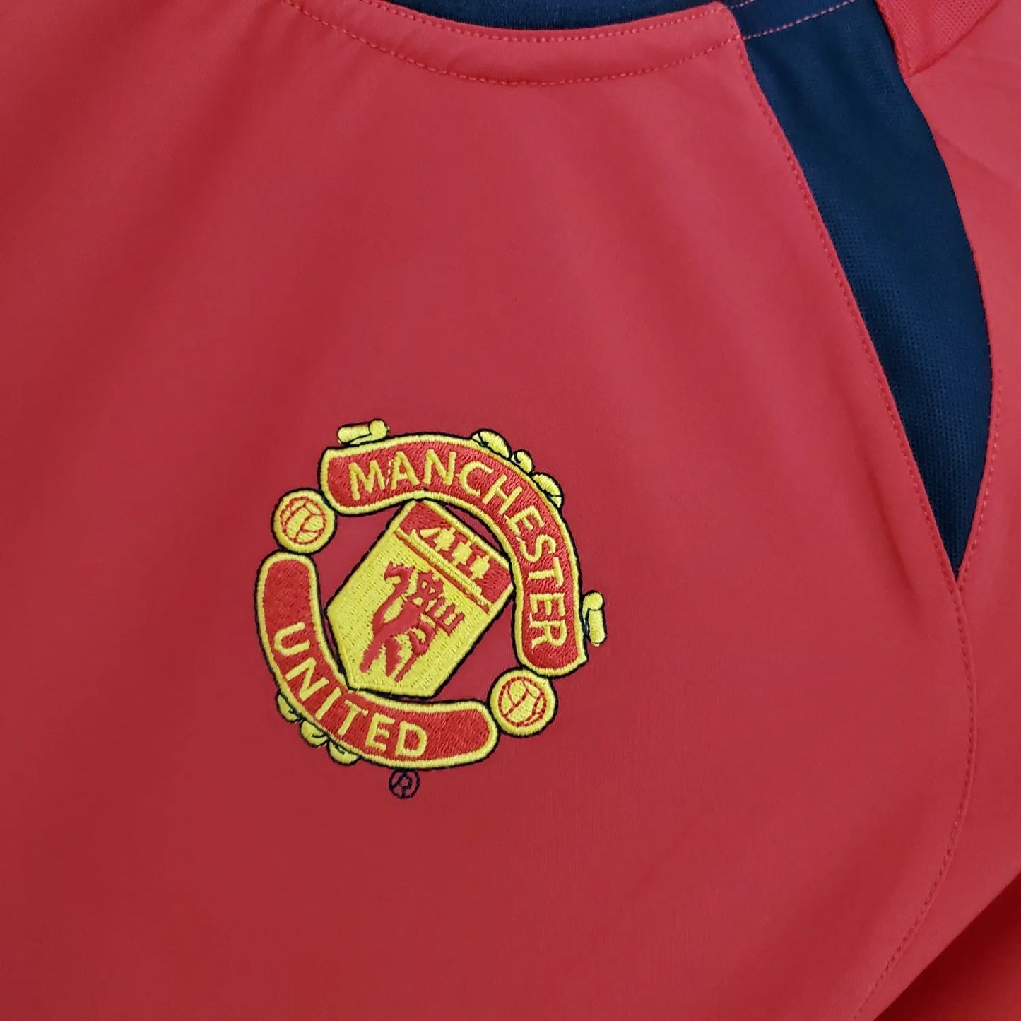 02-04 Manchester United Home Red Retro Jersey