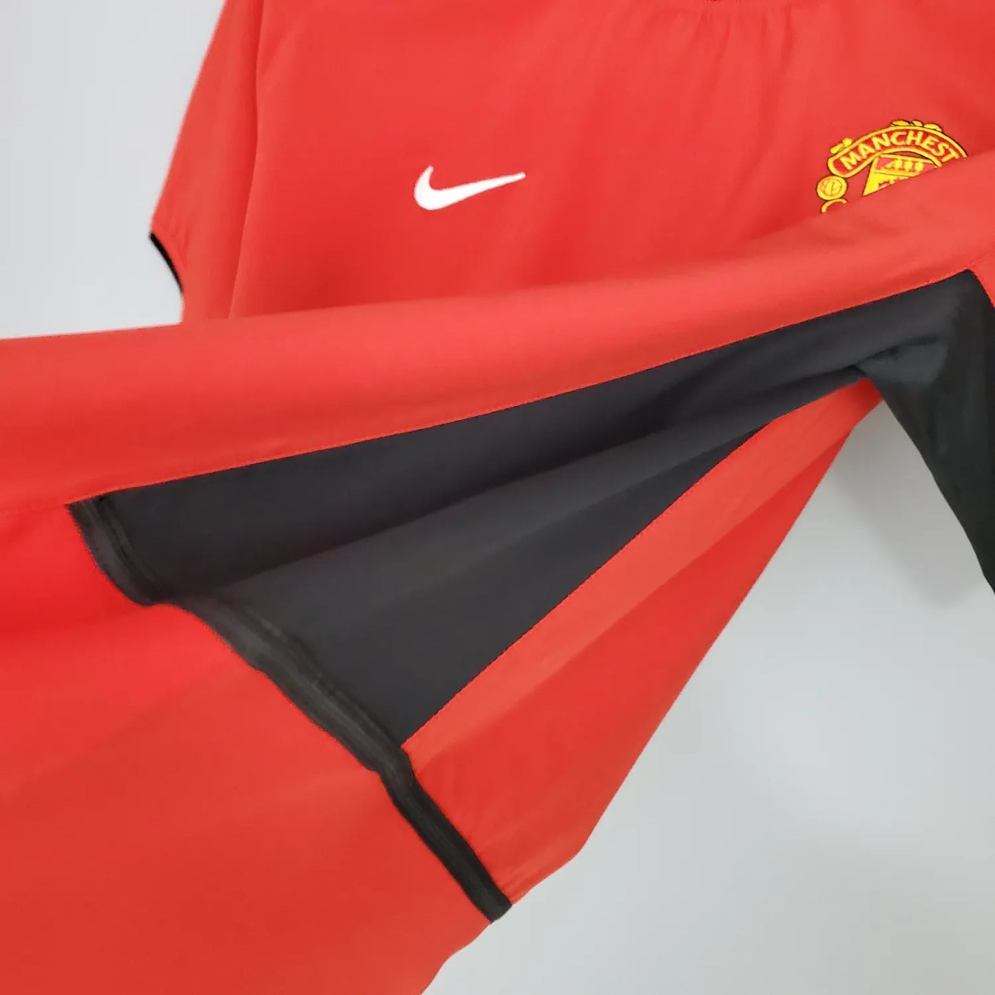 02-04 Manchester United Home Red Retro Jersey