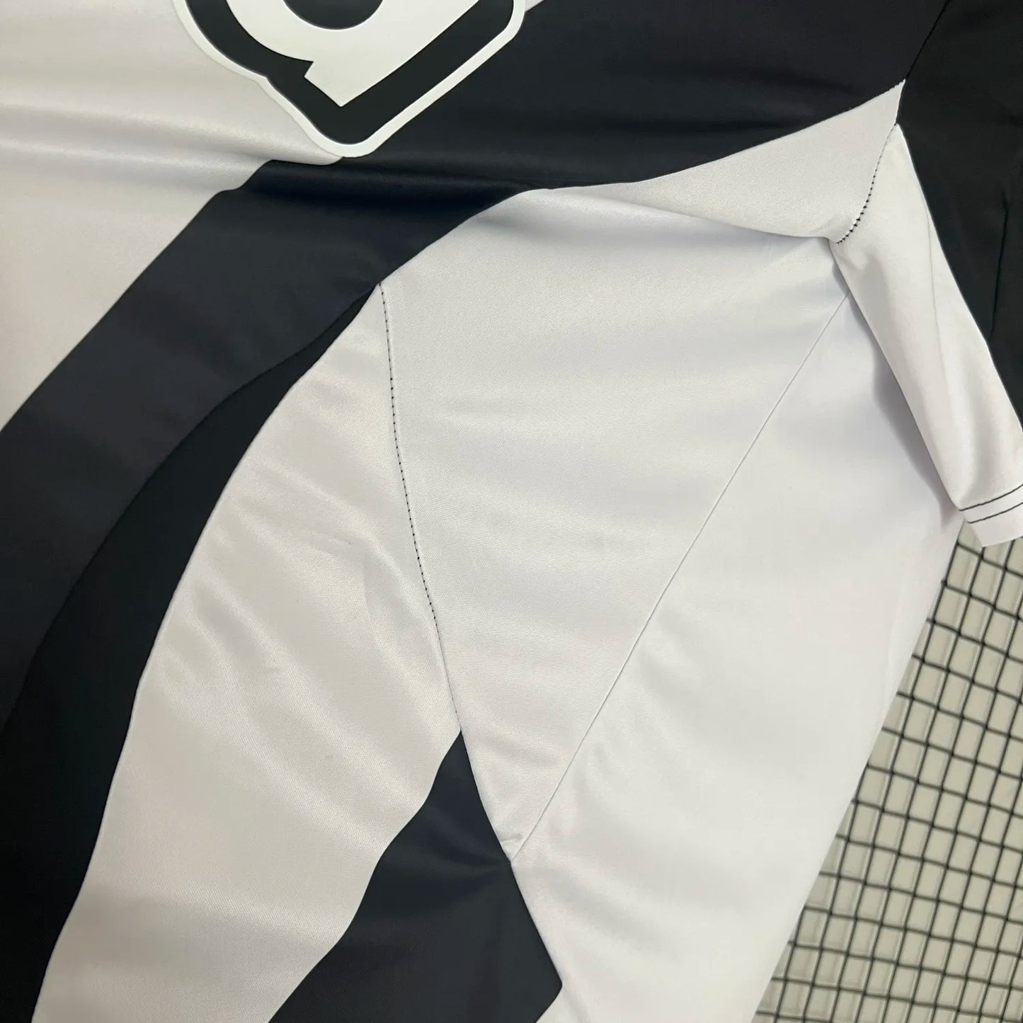 24-25 Newcastle United Home Fans Jersey