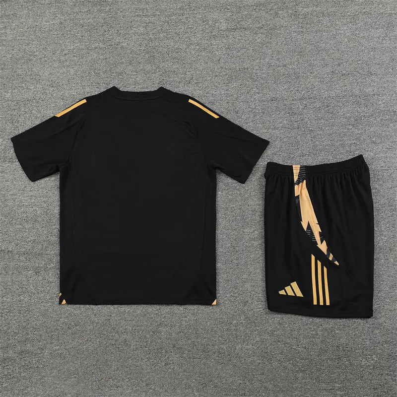 24-25 Real Madrid Black Gold Short Sleeve Training Suit