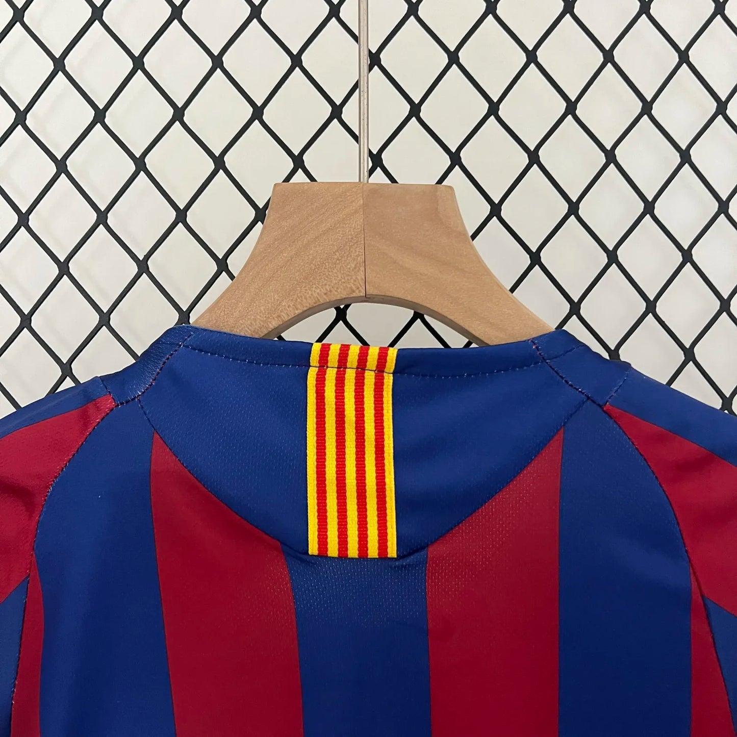 Retro 05-06 Barcelona Home Kids Kit
