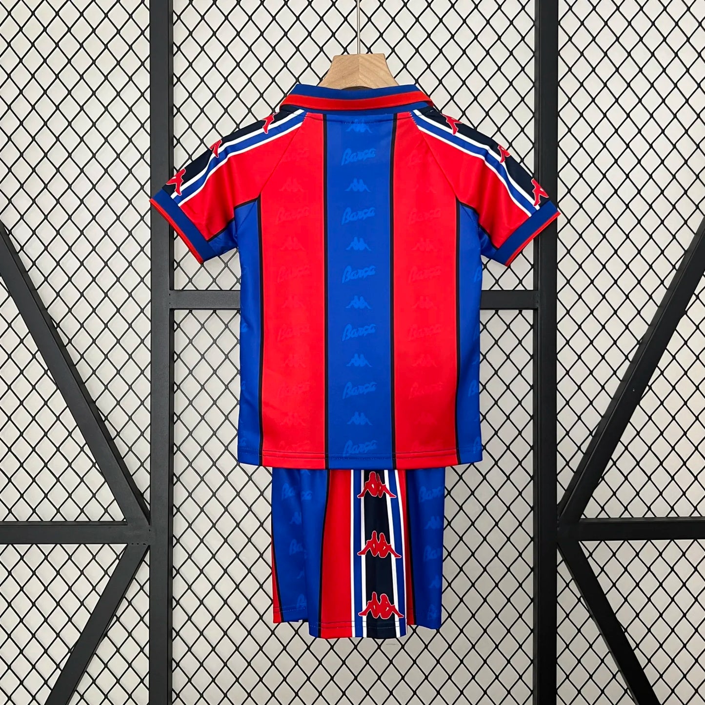 Retro 95-97 Barcelona Home Kids Kit