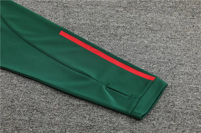 23-24 Manchester United Green Training Suit